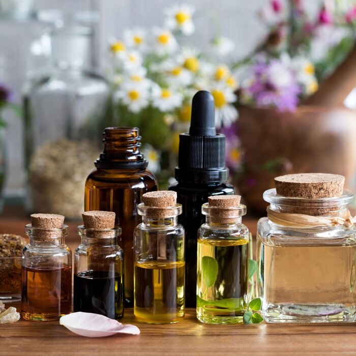 Essentials: Essential Oils for Veterinary Medicine